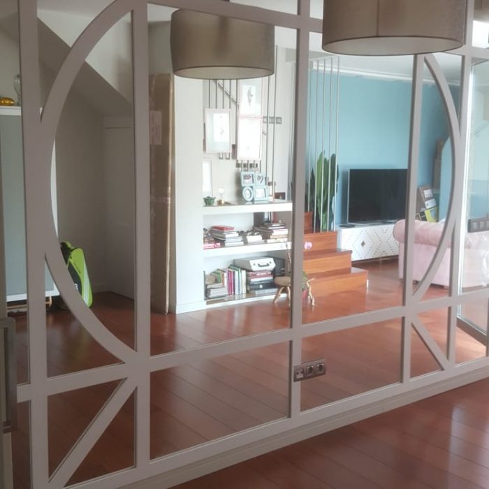 Puerta con cristalera